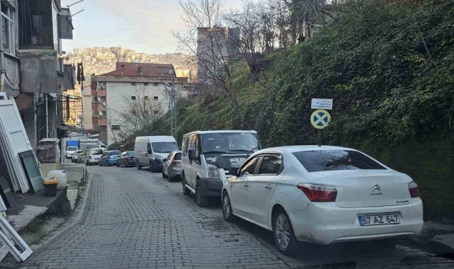 Düzensiz parklar kaza riskini artırıyor