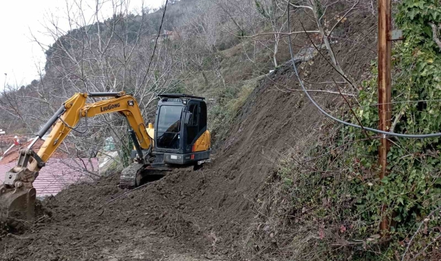 Efeler Belediyesi kapanan yolu açtı