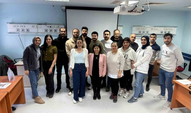 Elazığ'da sağlık çalışanlarına erişkin ileri yaşam desteği eğitimi