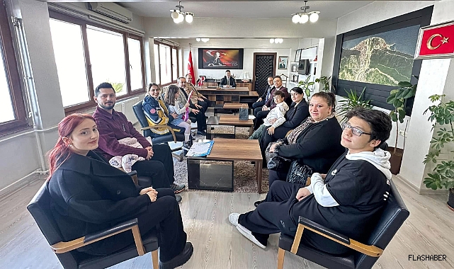 En başarılı velilere ödülleri verildi