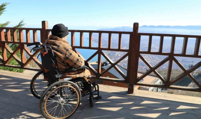 Engelsiz taksi, 90 yaşındaki adamın Boztepe hayalini gerçekleştirdi