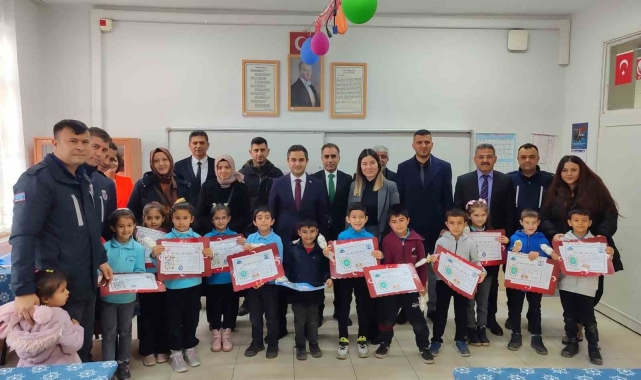 Ereğli'de öğrencilerin karne sevinci