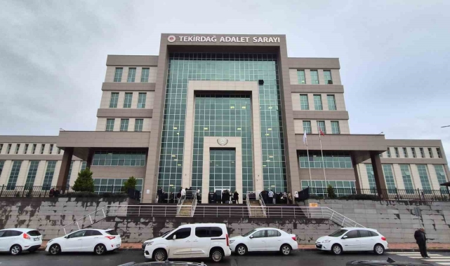 Eşinin boğazını keserek öldüren zanlıya ağırlaştırılmış müebbet talebi