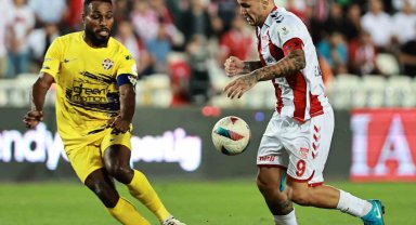 Eyüpspor - Sivasspor maçının VAR'ı Francisco Jose Hernandez Maeso oldu
