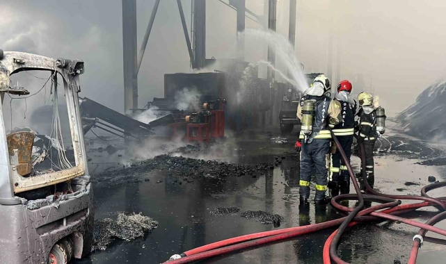 Fabrikadaki yangın 4 saatte kontrol altına alındı