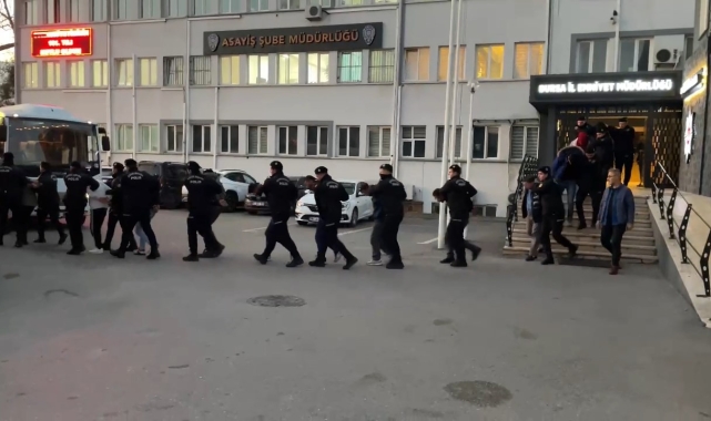 Fransa'daki cinsel saldırı şüphelilerini tetikçilere vurduran aile ve tetikçiler yakalandı