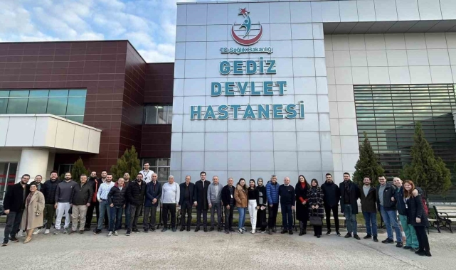 Gediz'de uzman ve aile hekimleri bir araya geldi