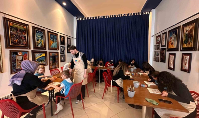 'Gelenekten Geleceğe' projesi İnegöl AVM'de Çini Atölyesi ile başladı