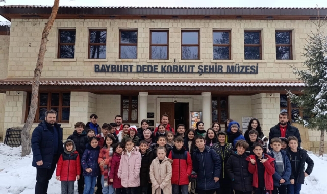 Gençlik Kış Kulübünün ilk dönem etkinlikleri şehir gezisiyle tamamlandı
