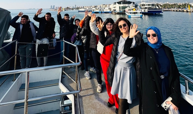 Germiyanoğulları MTAL özel öğrencileri İzmir gezisine katıldı