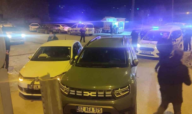 Gölbaşı'nda 2 otomobil çarpıştı: 1 yaralı