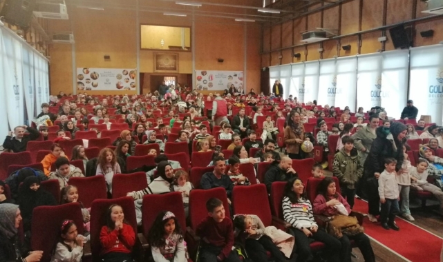 Gölcüklü çocuklar ara tatil şenliğinde doyasıya eğlendiler