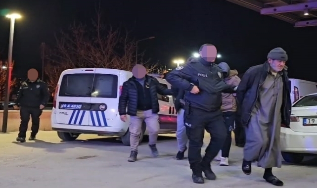 GÜNCELLEME - Çorum'da DEAŞ operasyonunda yakalanan 5 zanlı tutuklandı
