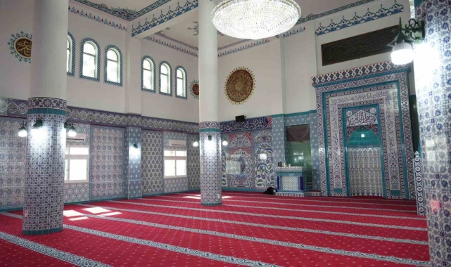 Güney Kore Seul Merkez camisinin halıları Demirci'de dokundu
