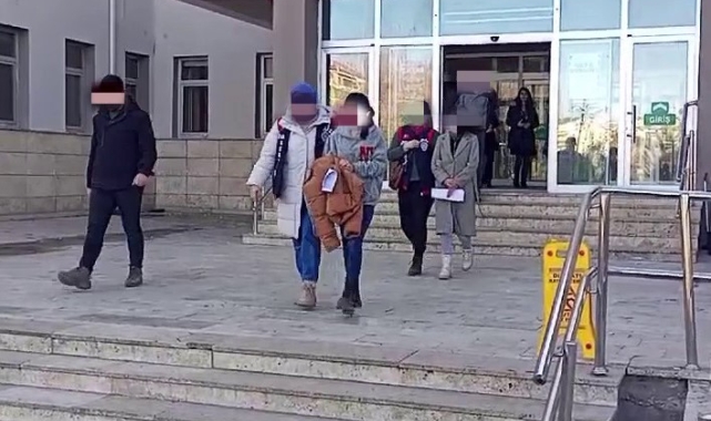 Hırsızlık için tekrar geri döndüklerinde yakayı ele verdiler