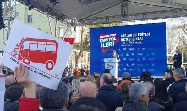 İBB Başkanı İmamoğlu'na Büyükada'da protesto