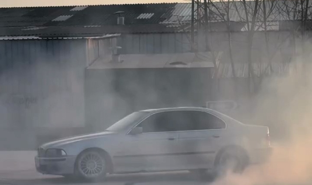 İnegöl'de drift atan ehliyetsiz sürücüye ceza