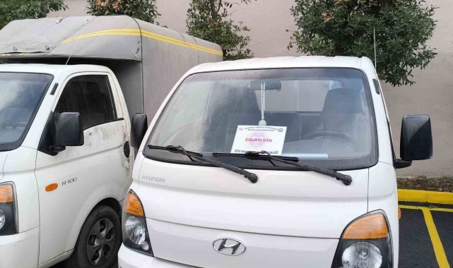 İstanbul'da 9 kamyonet çalan hırsızlar kamerada