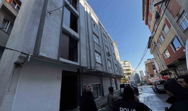 İşyeri çatısında yangın paniğe neden oldu