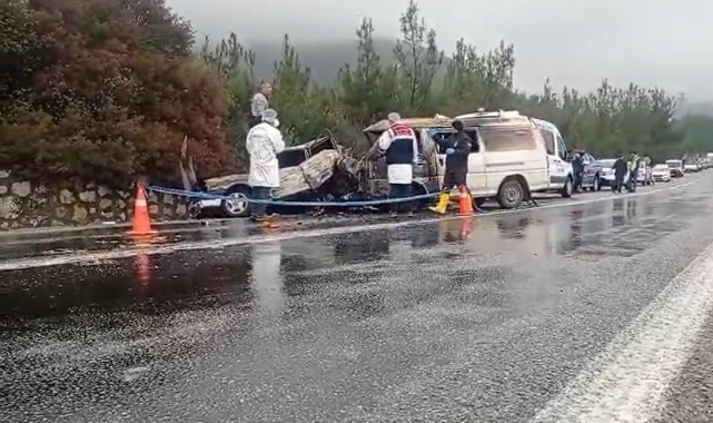 İzmir'deki kazada can pazarı: 1 kişi yanarak öldü, 3 kişi yaralandı