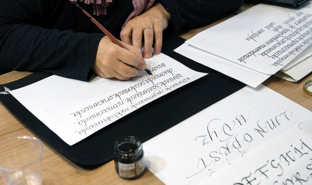 Kaligrafi ile her satır sanat eserine dönüşüyor