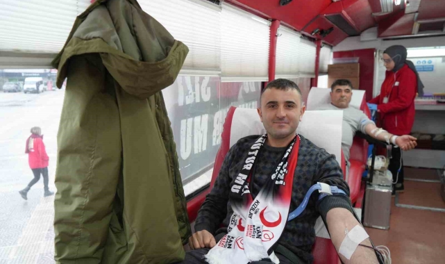 Kan bağışlayana Süper Lig maç bileti hediye