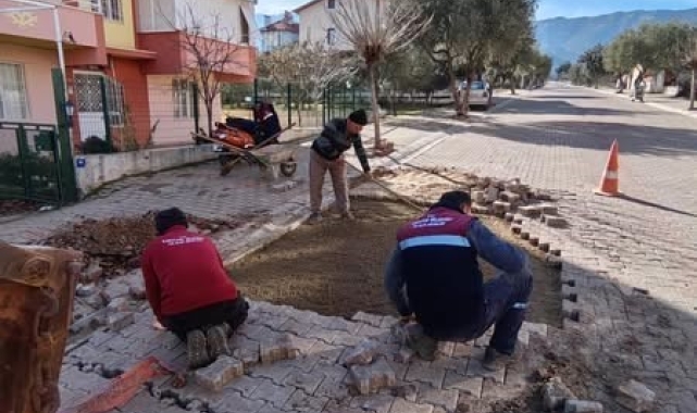 Karacasu&#039;da bozuk yollar bakıma alındı