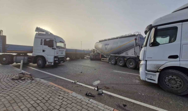 Karaman'da 13 aracın karıştığı zincirleme kazada 7 kişi yaralandı