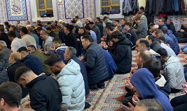 Karapınar'da Miraç Kandilinde camiler doldu