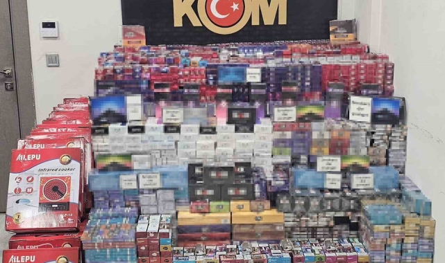 Kargo aracında 3 milyon liralık kaçak ürün ele geçirildi