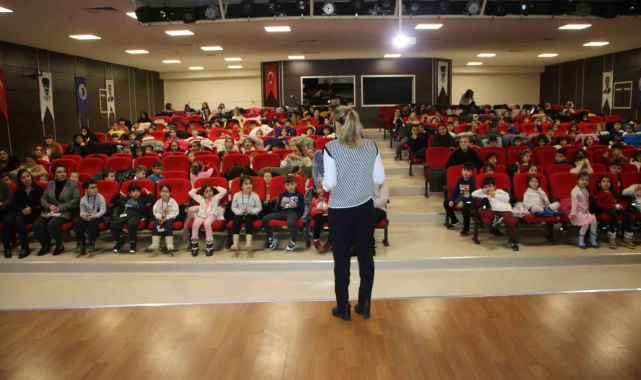 Kartal Belediyesi'nden miniklere özel okuma etkinliği