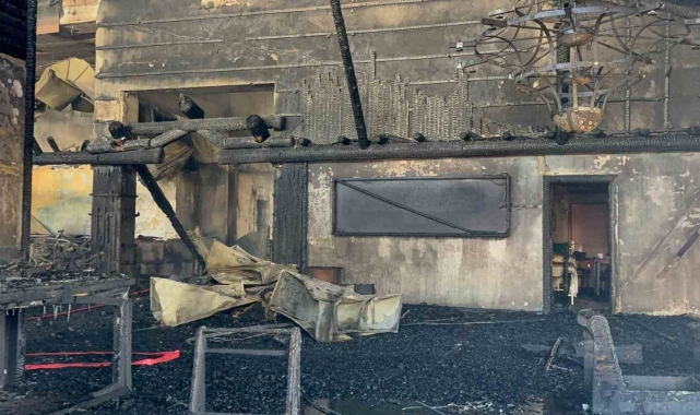 Kartalkaya'da yanan otelin içi görüntülendi