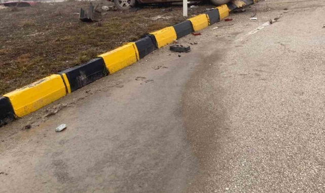 Kastamonu'da otomobil çekiciyle çarpıştı: 4 yaralı