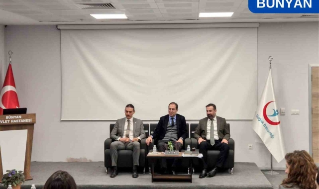 Kayseri'de eş zamanlı toplantı: Uzman hekimler ile aile hekimleri bir araya geldi