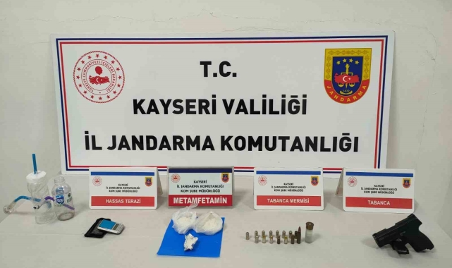 Kayseri'de uyuşturucu operasyonu: 2 gözaltı