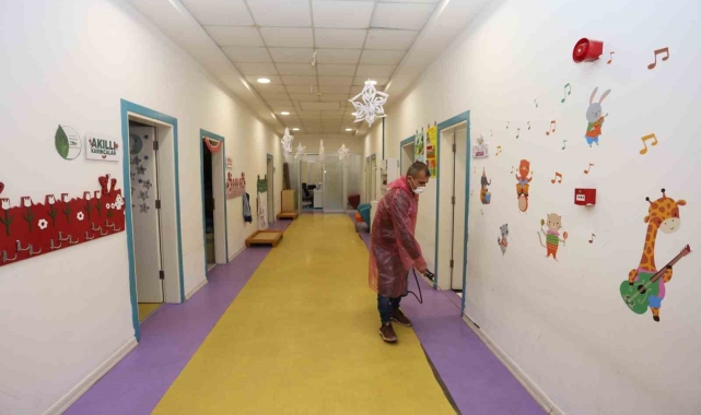 Kepez'in kreşleri dezenfekte edildi