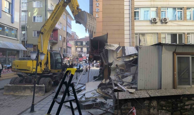 KESOB Başkanı Öztürk'ün kardeşine ait işletmenin bir bölümü kaçak yapı gerekçesiyle yıkıldı