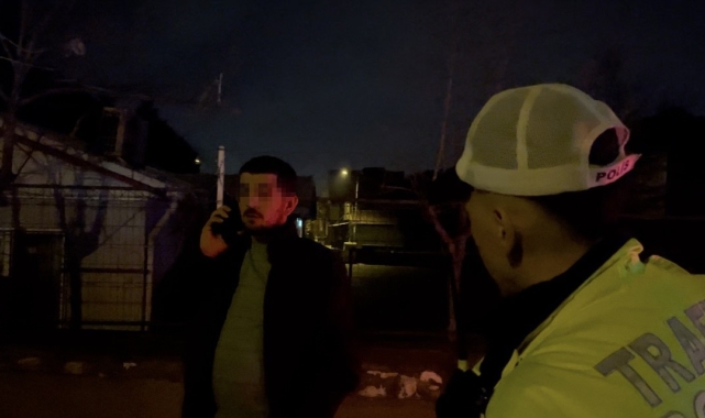Kimi kaçtı, kimi numara yaptı 2 saat önce ehliyetsiz araç sürmekten ceza yiyen sürücü, direksiyon başında yakalandı