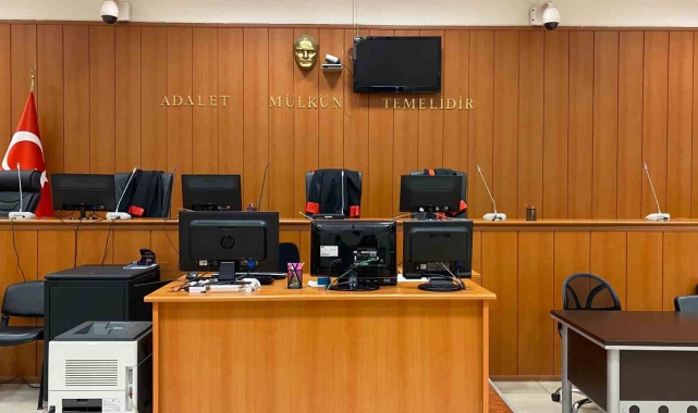 Kocasına boşanma davası açan kadın, nafaka ödemeye mahkum edildi