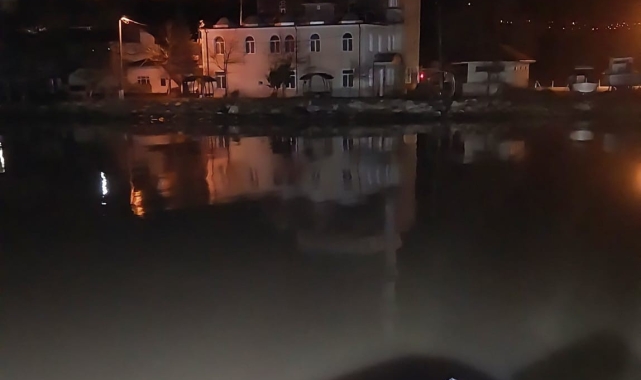 Kontrolden çıkan cip Melen Çayı'na düştü: 3 hafif yaralı