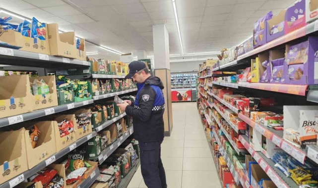 Körfez Zabıtası'ndan raf ve etiket denetimi