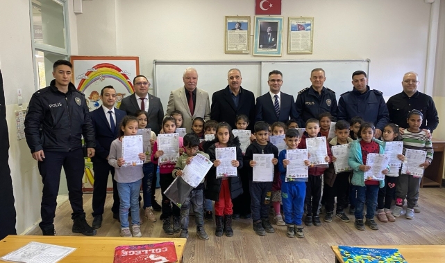 Kulu'da 7 bin 600 öğrenci karne aldı