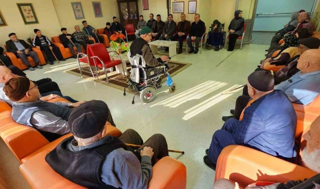 Kütahya Huzurevi'nde Regaib Kandili programı