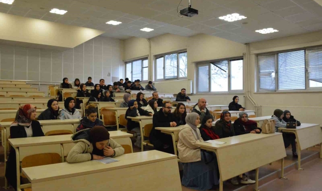 Liseli öğrenciler Düzce Üniversitesi'nde