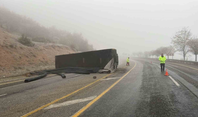 Malatya-Adıyaman yolunda maddi hasarlı kaza