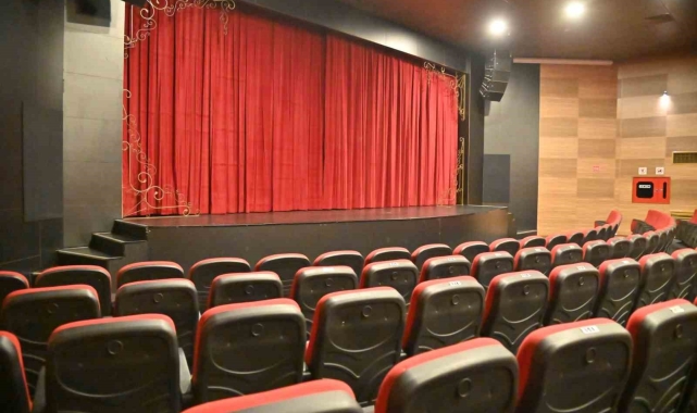 Manisa Şehir Tiyatrosu Sahnesi'ne Uğur Mumcu ismi verilecek