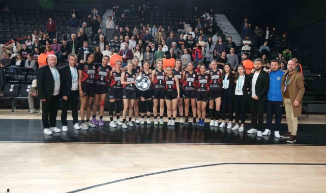 Manisa'nın tek kadın basketbol takımından büyük başarı