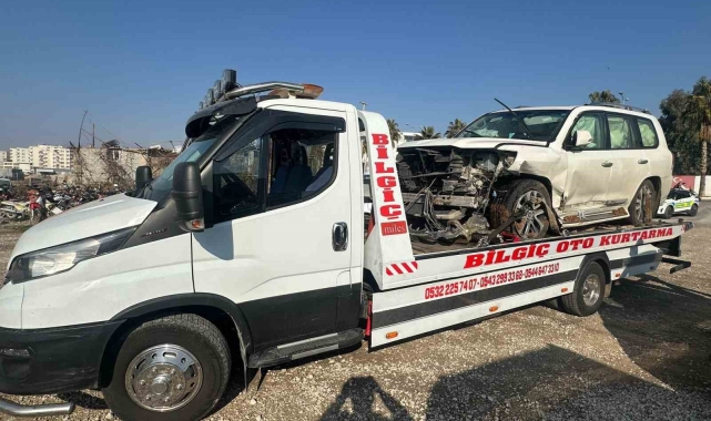 Mardin'de sürücüsünün kontrolünden çıkan otomobil şarampole yuvarlandı: 4 yaralı