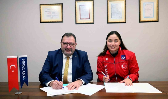 Medicana İzmir Hastanesi, başarılı yüzücü Bengisu Avcı'nın sağlık sponsoru oldu