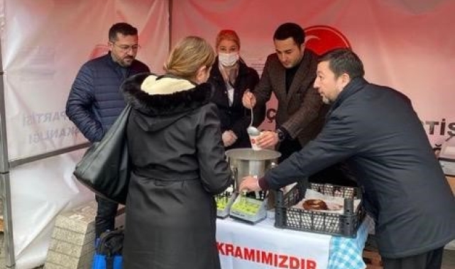 MHP Çankaya İlçe Başkanlığı'ndan vatandaşlara çorba ikramı